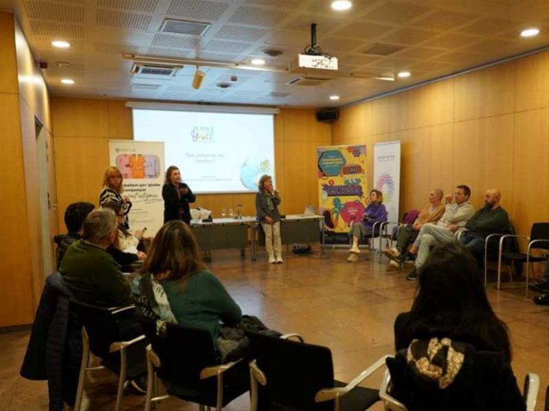 El vincle és el millor factor de protecció, i les famílies han d’estar presents i posar límits”